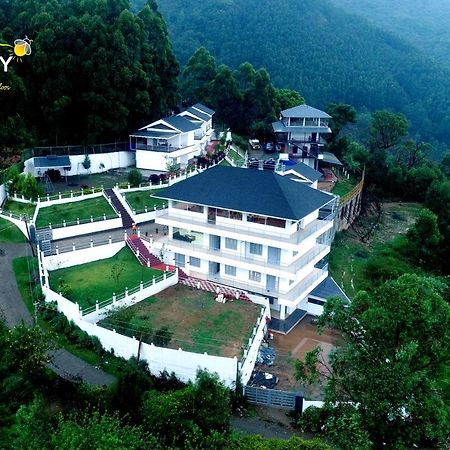 Firefly Resort Kanthalloor Екстериор снимка