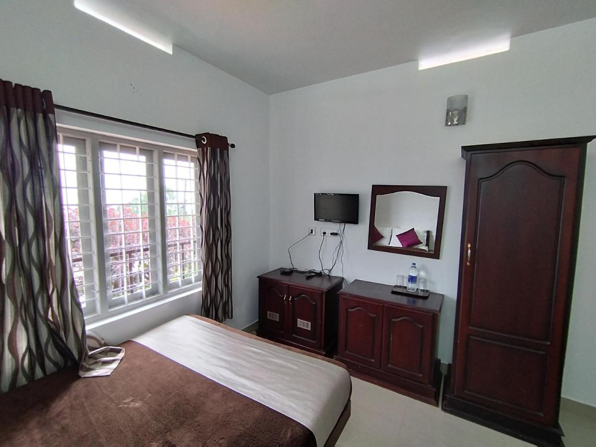 Firefly Resort Kanthalloor Екстериор снимка